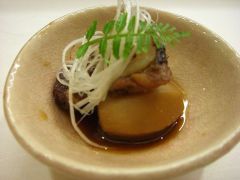 突出し