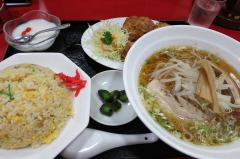 醤油ラーメン定食